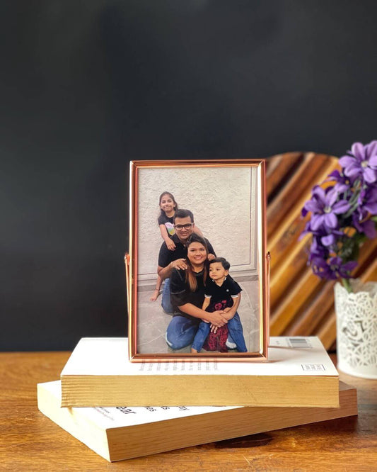 LuxeGlow Frame – Rose Gold Metal Photo Frame
