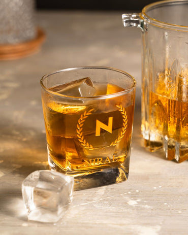 Personalized whisky glass (set of 1): engraved 'N' and NIRAL, with ice